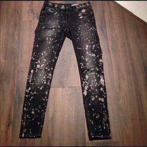 Zara distressed + paint splattered ankle zip jeans